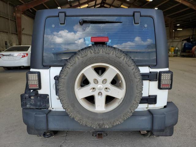 1C4BJWKG0HL635507 - 2017 JEEP WRANGLER U SPORT Biały zdjęcie 6