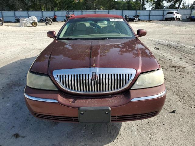 1LNHM81W94Y633138 - 2004 LINCOLN TOWN CAR EXECUTIVE BURGUNDY photo 5