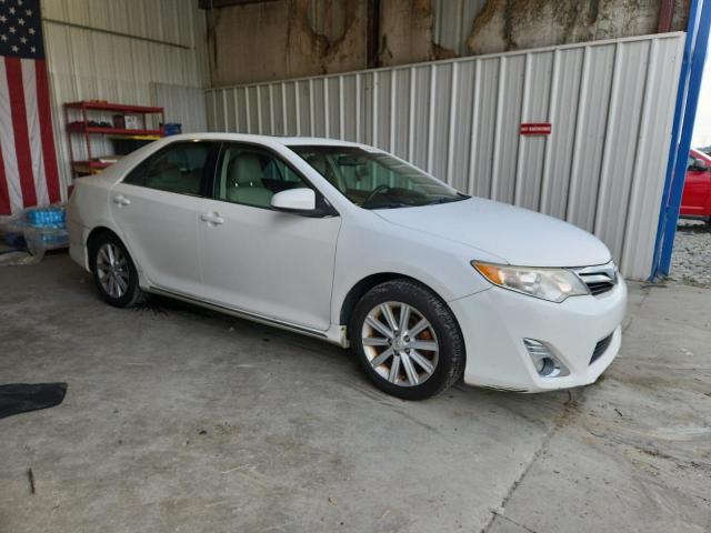4T4BF1FK4CR257389 - 2012 TOYOTA CAMRY BASE WHITE photo 4