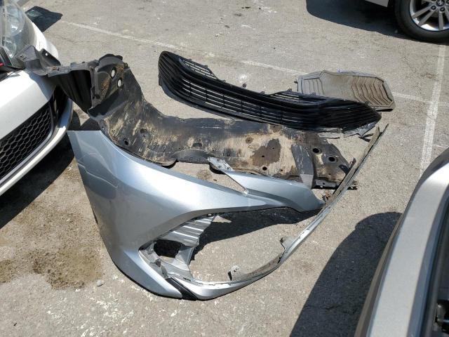 4T1B11HK1KU229120 - 2019 TOYOTA CAMRY L 银色 照片 12
