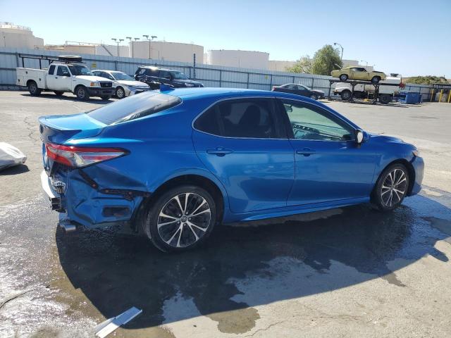 4T1B11HK5KU160562 - 2019 TOYOTA CAMRY L BLUE photo 3