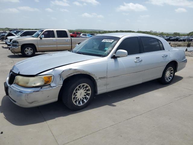 2000 LINCOLN TOWN CARTIER, 