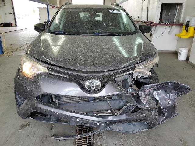 JTMBFREVXJJ205532 - 2018 TOYOTA RAV4 LE GRAY photo 5