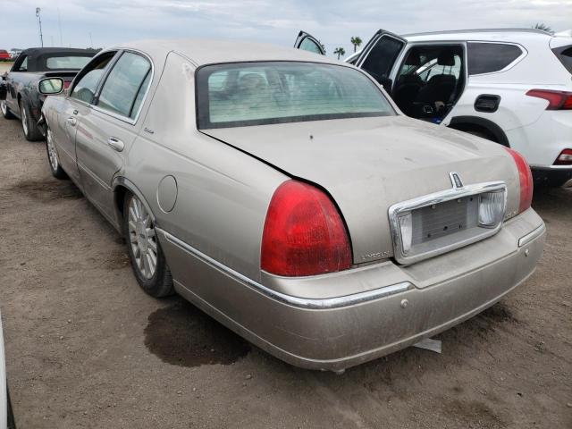 1LNHM81W93Y656031 - 2003 LINCOLN TOWN CAR EXECUTIVE CREAM photo 3