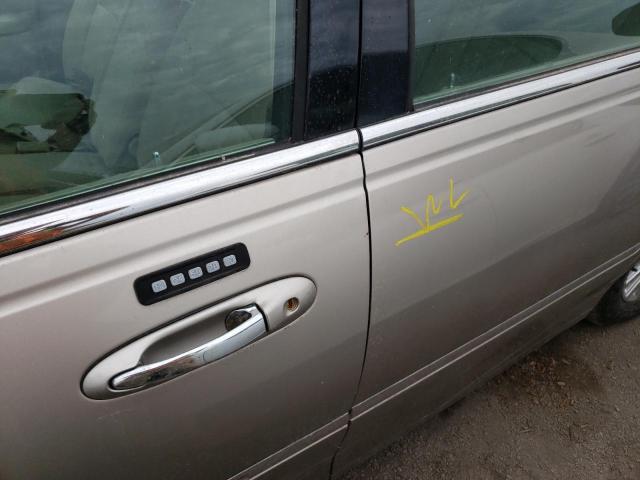 1LNHM81W93Y656031 - 2003 LINCOLN TOWN CAR EXECUTIVE CREAM photo 9