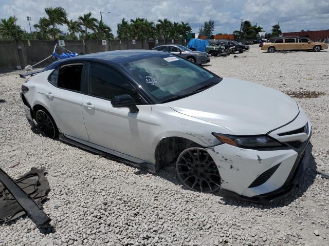 4T1KZ1AK2NU069398 - 2022 TOYOTA CAMRY TRD WHITE photo 4