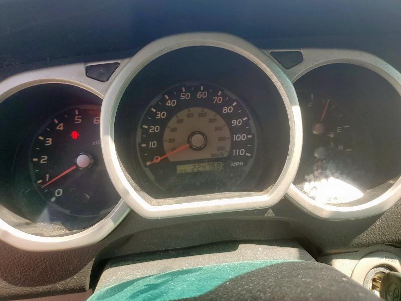 JTEZU14R240019998 - 2004 TOYOTA 4RUNNER SR5 白色 照片 9