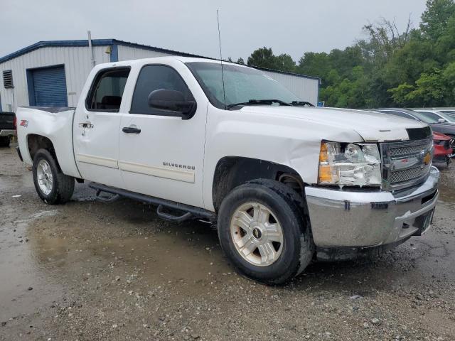 3GCPKSE77DG303580 - 2013 CHEVROLET SILVERADO K1500 LT WHITE photo 4