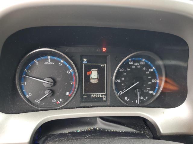 2T3BFREV8JW854439 - 2018 TOYOTA RAV4 LE Сұр фото 9