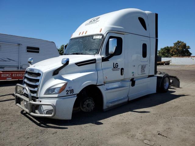 1FUJHHDR9KLKR1757 - 2019 FREIGHTLINER CASCADIA 1 WHITE photo 2