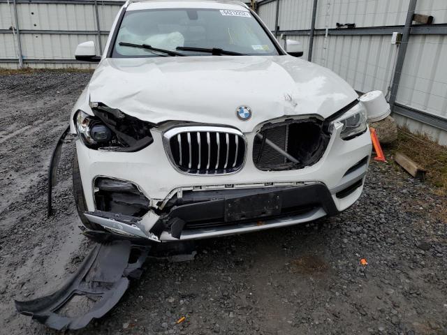 5UXTR9C57JLC79480 - 2018 BMW X3 XDRIVE30I WHITE photo 9