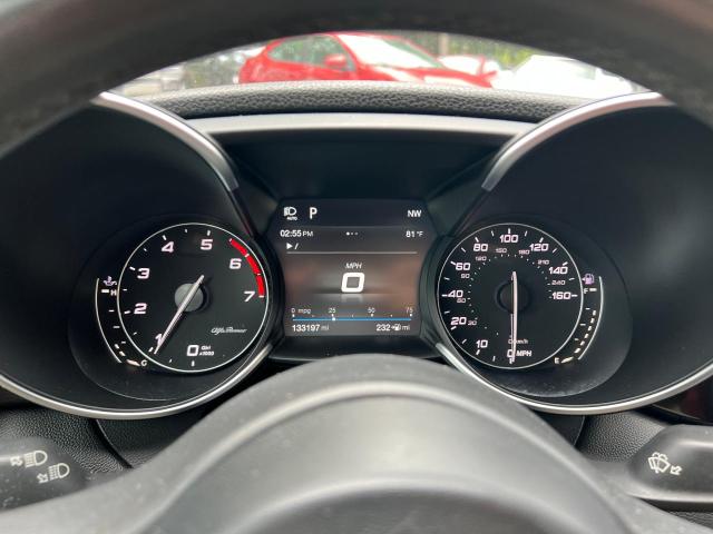 ZARFAEEN9H7544398 - 2017 ALFA ROMEO GIULIA TI Q4 GRAY photo 8