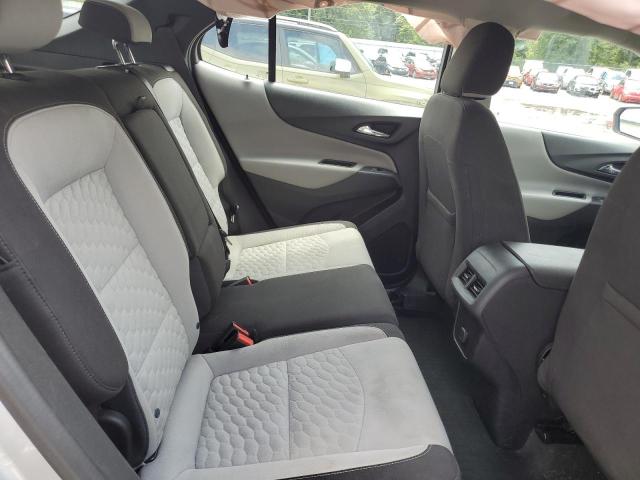 3GNAXHEV9JS553282 - 2018 CHEVROLET EQUINOX LS SILVER photo 10