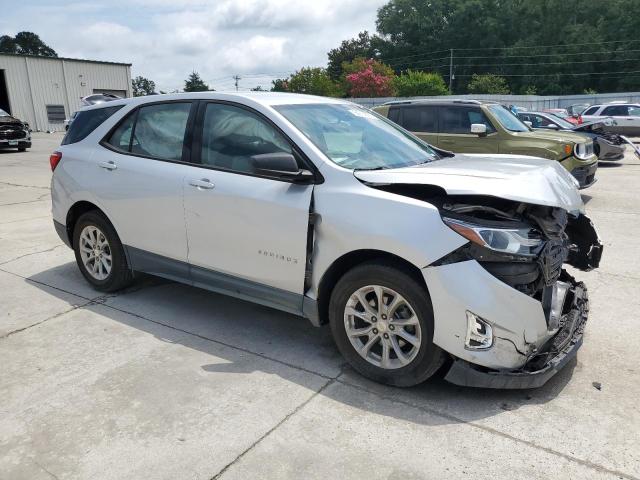 3GNAXHEV9JS553282 - 2018 CHEVROLET EQUINOX LS SILVER photo 4