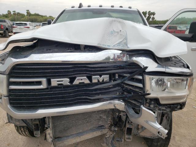 3C63RRHL4KG547669 - 2019 RAM 3500 BIG HORN WHITE photo 11