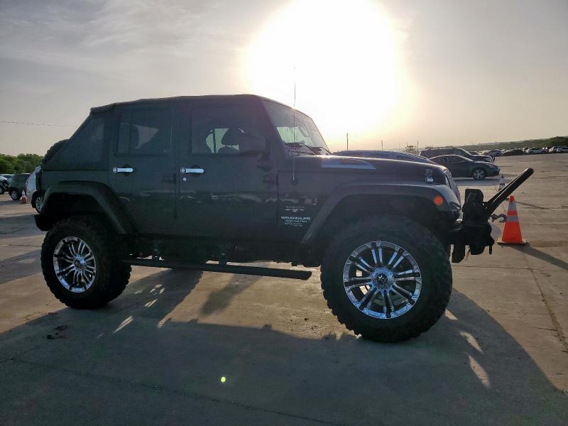 1C4HJWEG8GL201968 - 2016 JEEP WRANGLER U SAHARA 黑色 照片 4