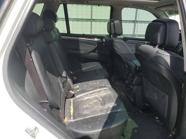 5UXZV4C53D0B05940 - 2013 BMW X5 XDRIVE35I WHITE photo 11