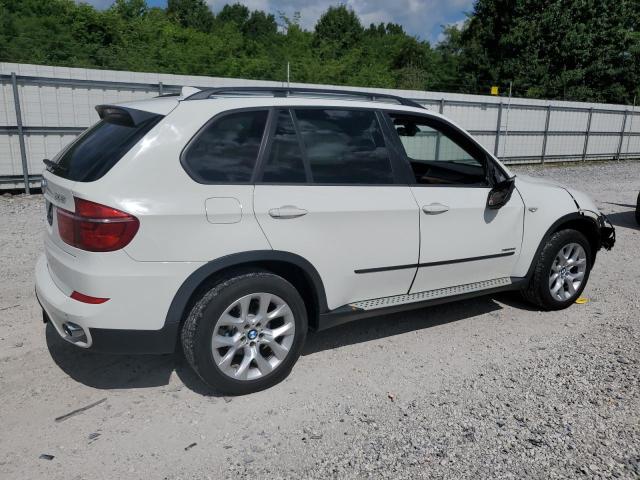 5UXZV4C53D0B05940 - 2013 BMW X5 XDRIVE35I WHITE photo 3
