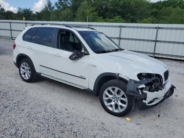 5UXZV4C53D0B05940 - 2013 BMW X5 XDRIVE35I WHITE photo 4
