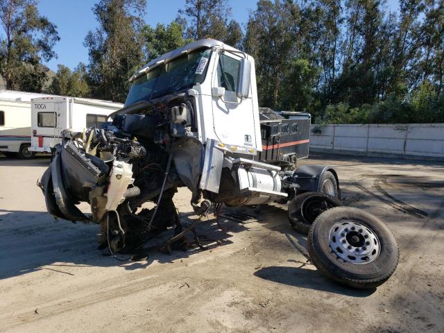 1FUBGNDV8DDBZ3399 - 2013 FREIGHTLINER 122SD WHITE photo 2