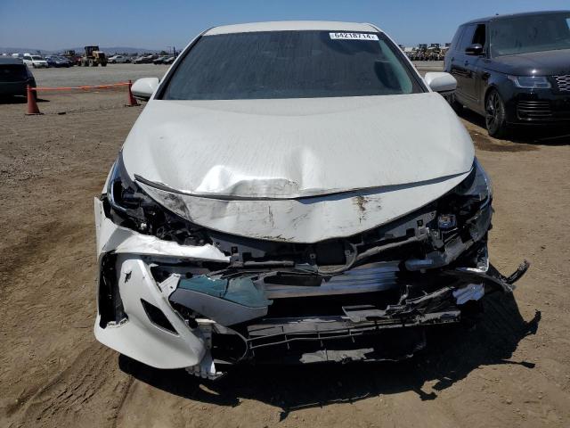 JTDKARFP4H3020745 - 2017 TOYOTA PRIUS PRIM თეთრი ფოტო 5