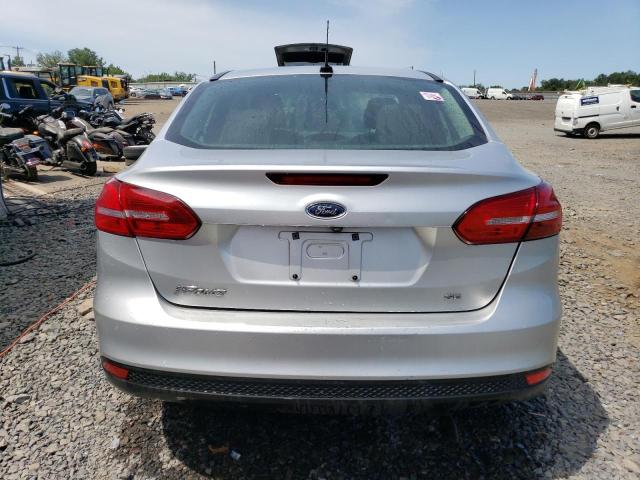 1FADP3F27FL343179 - 2015 FORD FOCUS SE SILVER photo 6