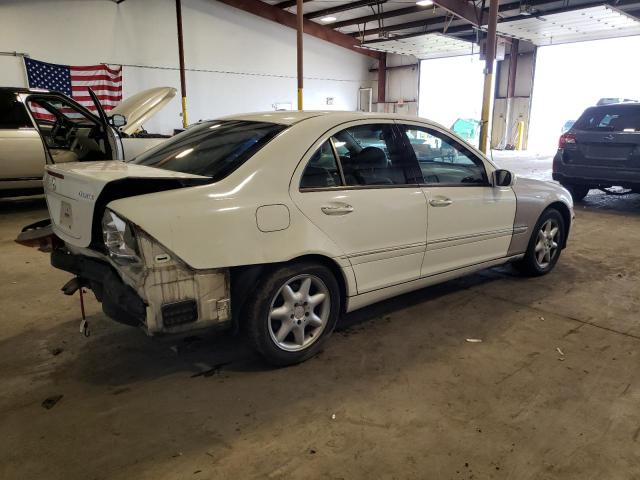 WDBRF81JX4F512927 - 2004 MERCEDES-BENZ C 240 4MATIC WHITE photo 3