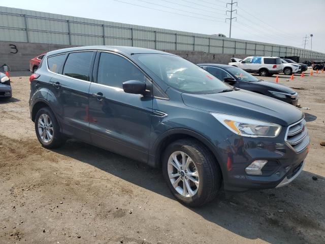 1FMCU0GD6KUA72080 - 2019 FORD ESCAPE SE ნაცრისფერი ფოტო 4