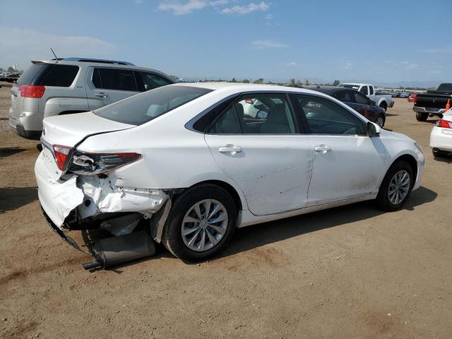 4T1BF1FK7HU281428 - 2017 TOYOTA CAMRY LE WHITE photo 3