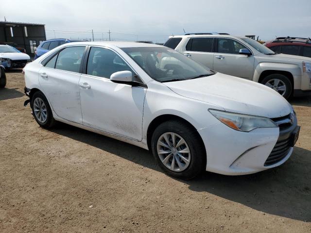 4T1BF1FK7HU281428 - 2017 TOYOTA CAMRY LE WHITE photo 4