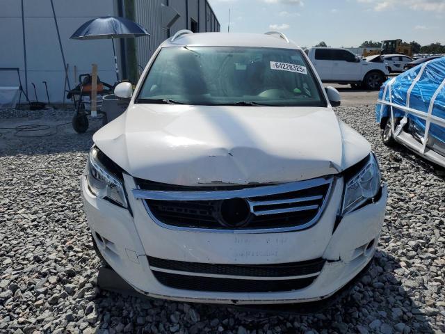WVGAV9AX4AW509914 - 2010 VOLKSWAGEN TIGUAN S WHITE photo 5