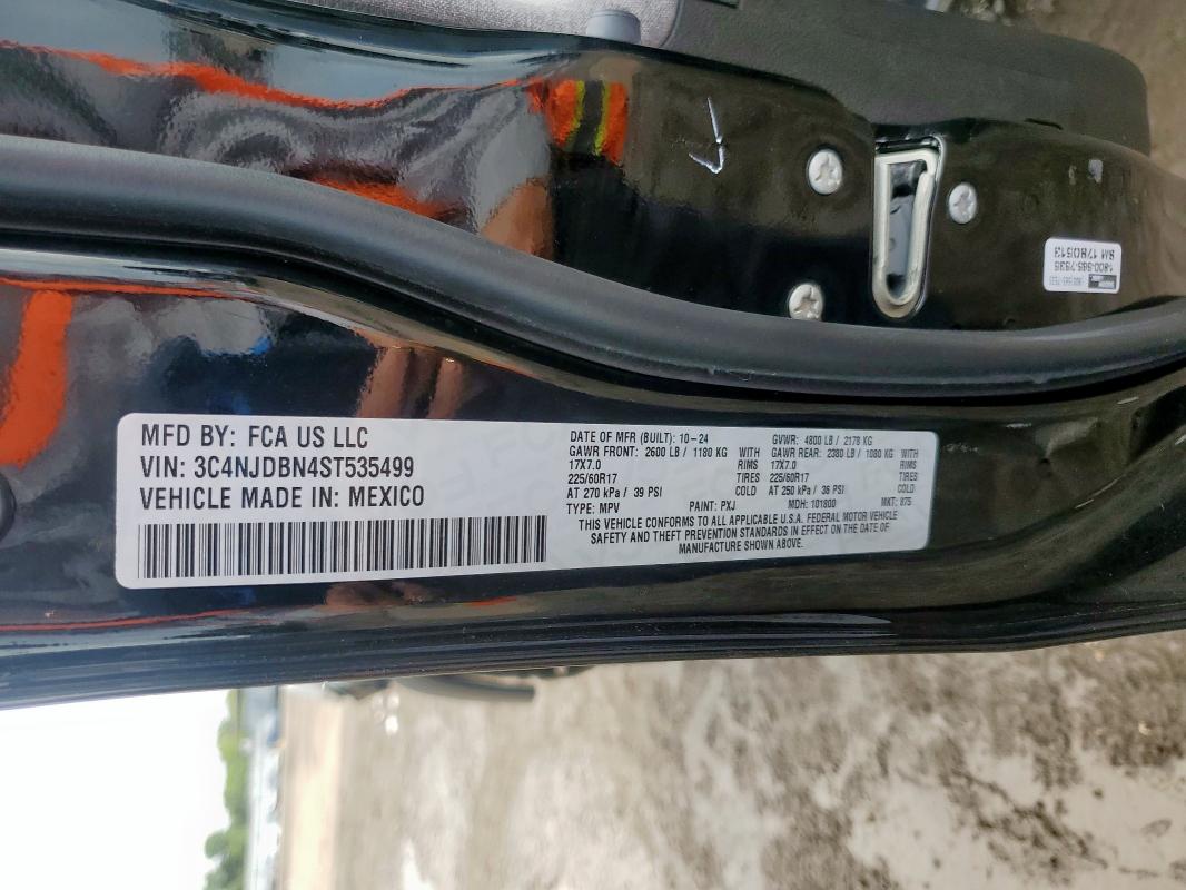 3C4NJDBN4ST535499 - 2025 JEEP COMPASS LATITUDE შავი ფოტო 13