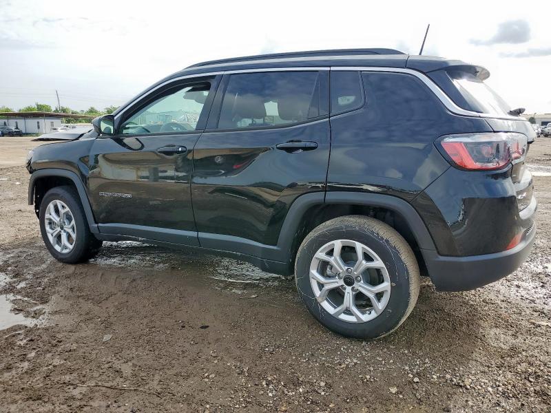 3C4NJDBN4ST535499 - 2025 JEEP COMPASS LATITUDE შავი ფოტო 2