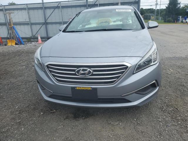 5NPE24AF8HH464310 - 2017 HYUNDAI SONATA SE SILVER photo 5