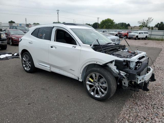 LRBFZSR43ND015155 - 2022 BUICK ENVISION AVENIR WHITE photo 4