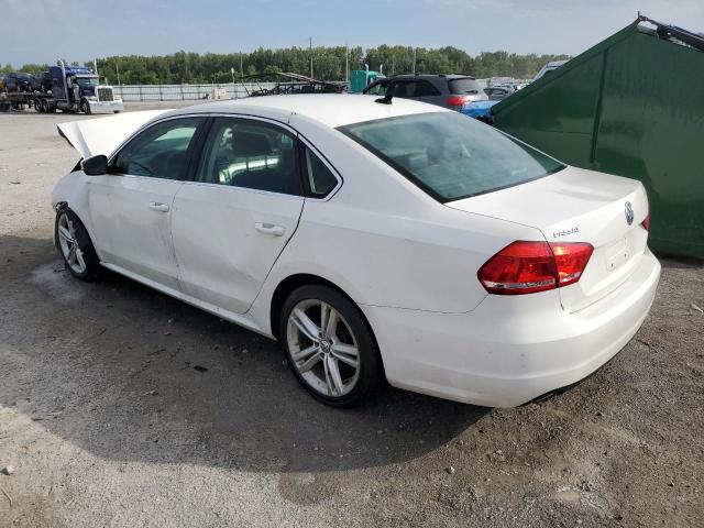 1VWBN7A37EC106590 - 2014 VOLKSWAGEN PASSAT SE WHITE photo 2