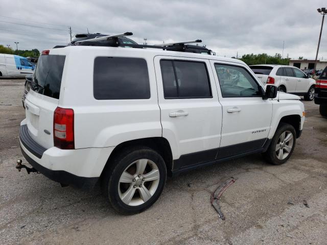 1C4NJPFB6DD205325 - 2013 JEEP PATRIOT LATITUDE WHITE photo 3