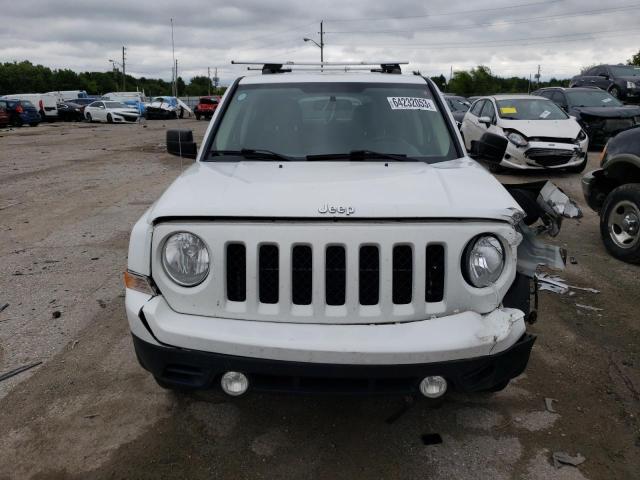 1C4NJPFB6DD205325 - 2013 JEEP PATRIOT LATITUDE WHITE photo 5