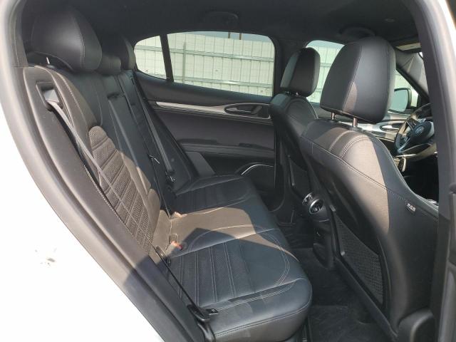 ZASFAKNN5J7B79319 - 2018 ALFA ROMEO STELVIO TI SPORT WHITE photo 11