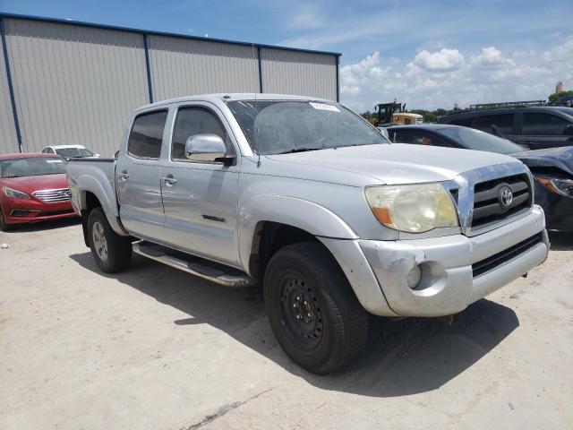 3TMJU62N38M053658 - 2008 TOYOTA TACOMA DOUBLE CAB PRERUNNER SILVER photo 4