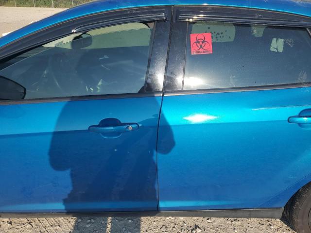 1FADP3K24GL358889 - 2016 FORD FOCUS SE BLUE photo 9