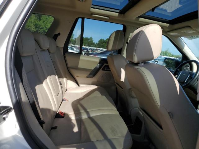 SALFT2BNXAH177799 - 2010 LAND ROVER LR2 HSE TECHNOLOGY WHITE photo 11