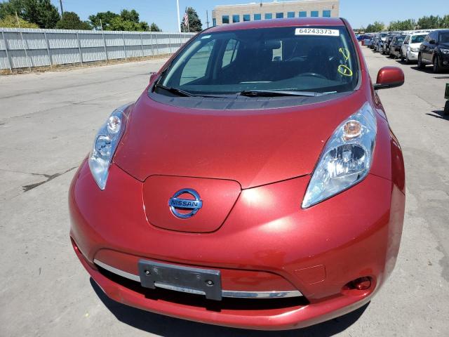 1N4AZ0CP7FC327673 - 2015 NISSAN LEAF S BURGUNDY photo 5