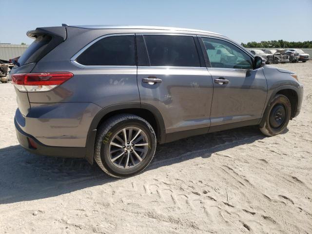 5TDJZRFHXKS595287 - 2019 TOYOTA HIGHLANDER SE GRAY photo 3