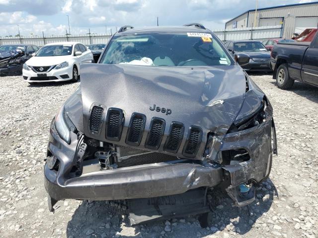 1C4PJLCB7JD557346 - 2018 JEEP CHEROKEE LATITUDE ნაცრისფერი ფოტო 5