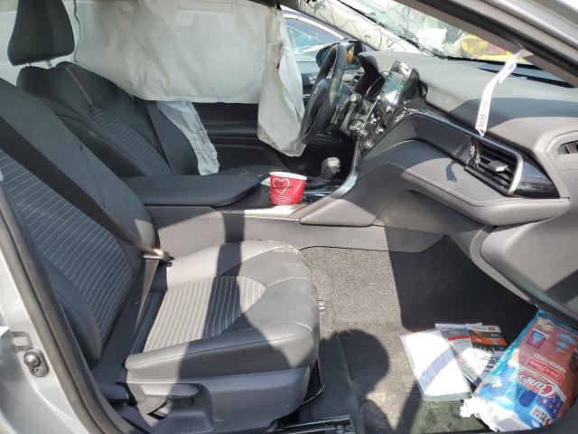 4T1G11AK9PU165125 - 2023 TOYOTA CAMRY SE NIGHT SHADE SILVER photo 7