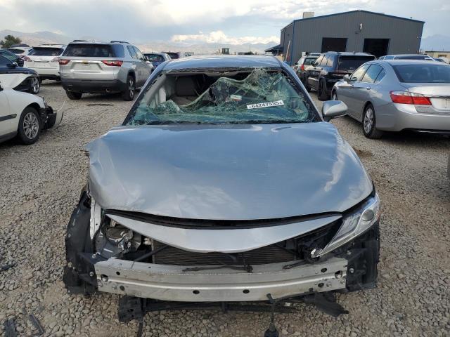 4T1F31AK3PU603952 - 2023 TOYOTA CAMRY XLE 银色 照片 5