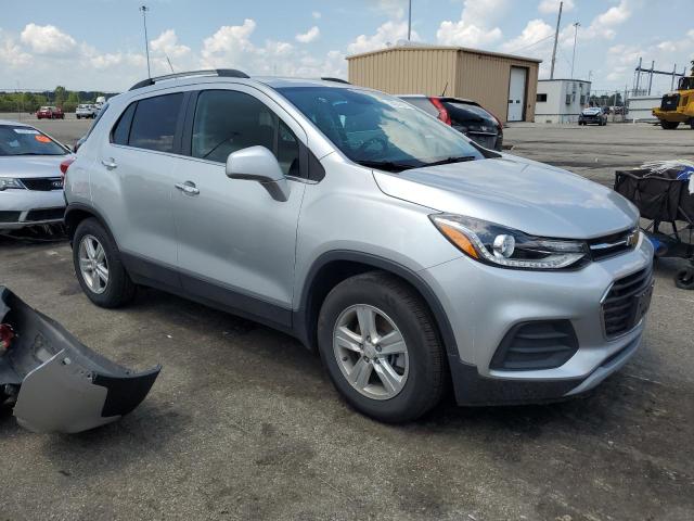 KL7CJLSB8KB750793 - 2019 CHEVROLET TRAX 1LT ვერცხლისფერი ფოტო 4