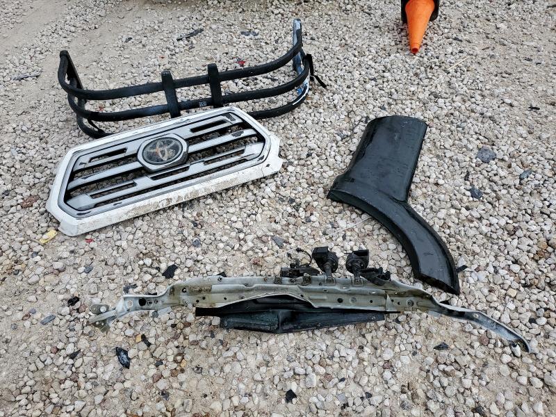 5TFGZ5AN8JX136087 - 2018 TOYOTA TACOMA DOUBLE CAB Ağ foto 12