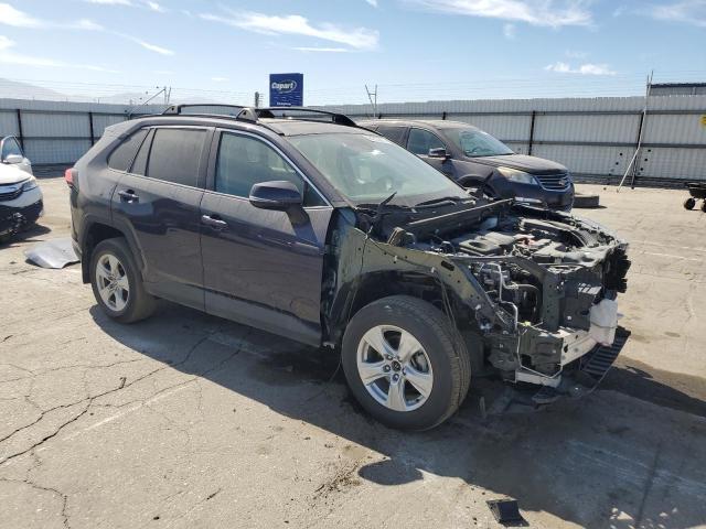 2T3W1RFV2MW161756 - 2021 TOYOTA RAV4 XLE BLUE photo 4